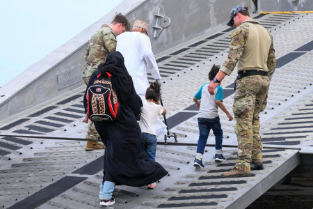 Перемирие в Судане сорвано. В перестрелке в Хартуме погибла актриса; ООН ожидает 800 тыс. беженцев