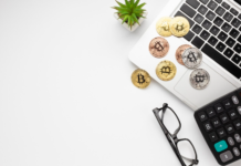 Monik.exchange: как выбрать способ получения денег при обмене криптовалюты